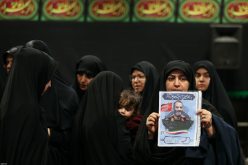 اولین شب مراسم عزاداری شهادت حضرت زهرا(س)با حضور رهبر انقلاب