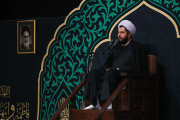 اولین شب مراسم عزاداری شهادت حضرت زهرا(س)با حضور رهبر انقلاب