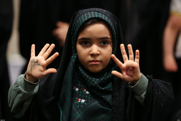 اولین شب مراسم عزاداری شهادت حضرت زهرا(س)با حضور رهبر انقلاب