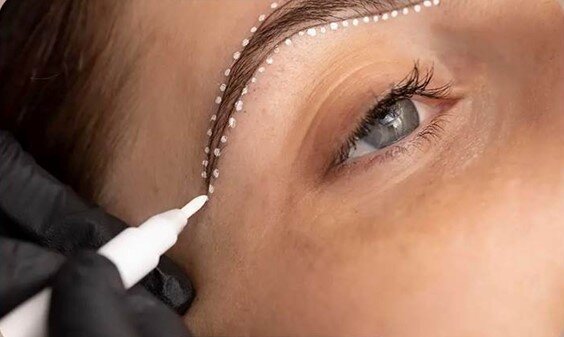 رازهای کاشت ابرو: راهنمای کامل برای ابروهای طبیعی و جذاب