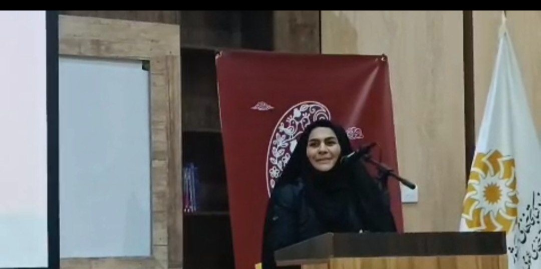 &nbsp;نشست ادبی «شعر مادر» در قائم‌شهر برگزار شد