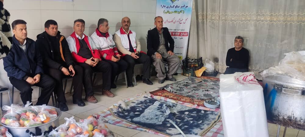 داوطلبان هلال احمر کردستان در شب یلدا برای نیازمندان سنگ تمام گذاشتند
