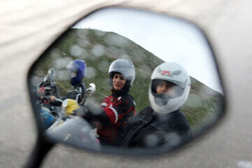 دولت برای صدور گواهینامه موتورسواری بانوان لایحه ارائه دهد دولت برای صدور گواهینامه موتورسواری بانوان لایحه ارائه دهد