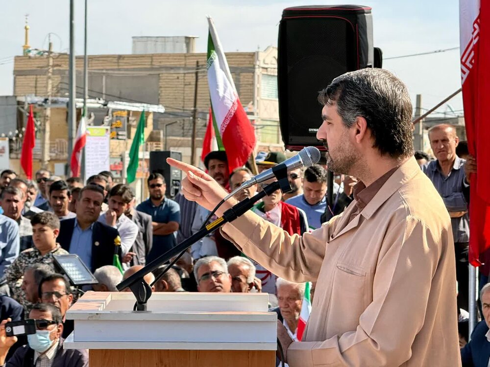 آمریکا علیرغم تهدیدات اخیر، ناچار به گفتوگو صرف بر سر مسائل هستهای شد آمریکا علیرغم تهدیدات اخیر، ناچار به گفتوگو صرف بر سر مسائل هستهای شد