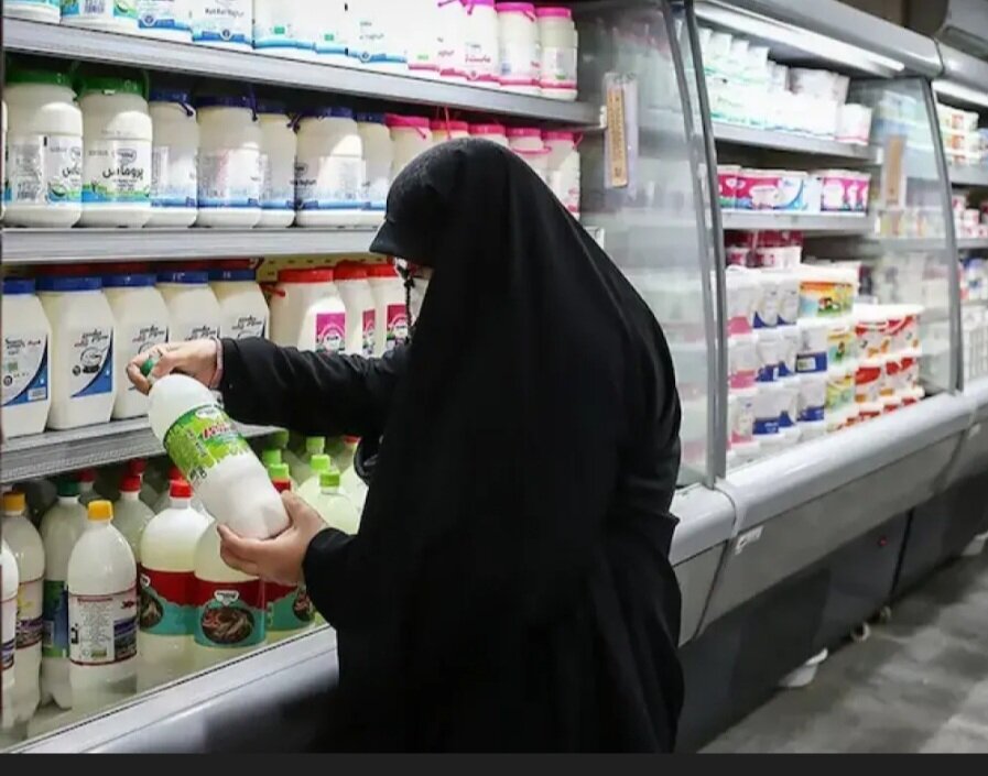 شیر در ماه رمضان کمی ارزان‌تر می‌شود