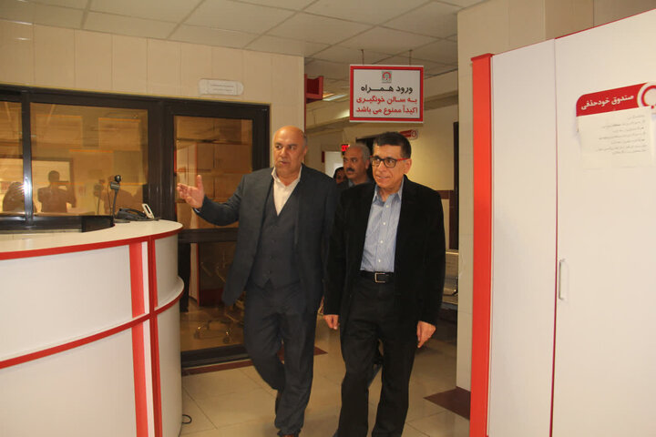 مدیرعامل سازمان انتقال خون مطرح کرد:
نظام سلامت از انتقال خون سبقت گرفته است/ زنگ خطر سالمندی و کمبود بودجه در ایران