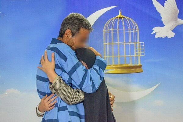 پنج زندانی مالی جرائم غیرعمد فارس به آغوش خانواده بازگشتند