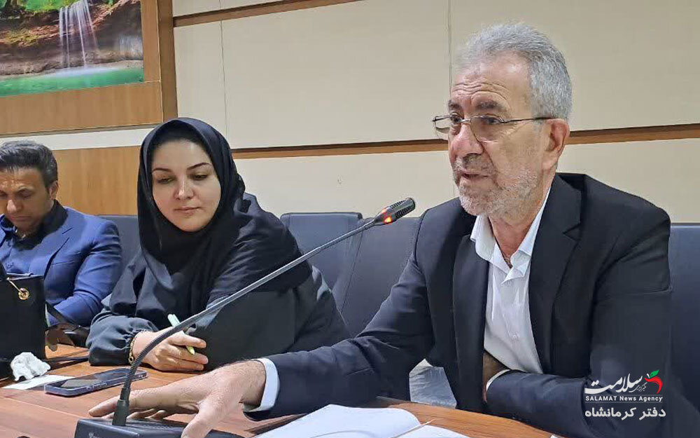 نخستین جلسه هماهنگی کمیته خدمات سفر استان در حوزه سلامت برای ایام تعطیلات نوروز برگزار شد. نخستین جلسه هماهنگی کمیته خدمات سفر استان در حوزه سلامت برای ایام تعطیلات نوروز برگزار شد.