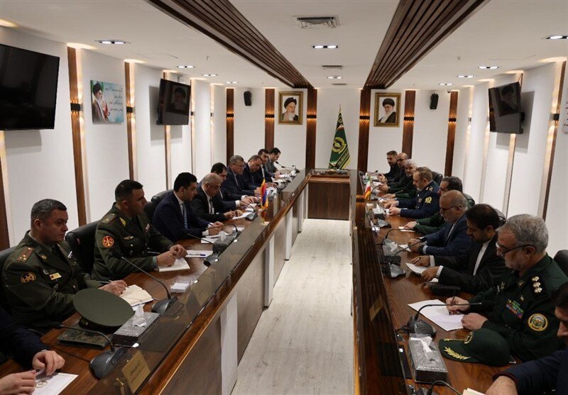 دیدار وزرای دفاع ایران و ارمنستان