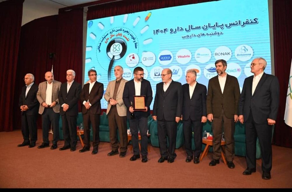 سالانه حدود ۹۰۰ میلیون دلار ارز برای تولید دارو در کشور مصرف می‌شود