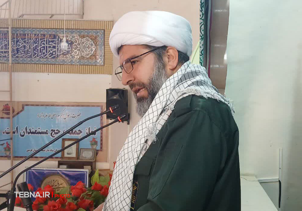 یکی از برجستهترین ویژگیهای رهبر شهید، روحیه وحدتآفرینی و نگاه راهبردی ایشان به مسائل کشور و جهان اسلام بود. یکی از برجستهترین ویژگیهای رهبر شهید، روحیه وحدتآفرینی و نگاه راهبردی ایشان به مسائل کشور و جهان اسلام بود.