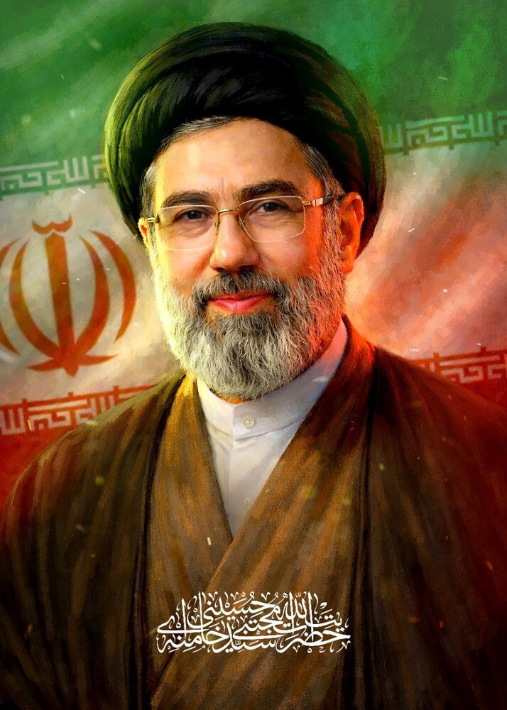 حضرت آیت‌الله سیدمجتبی خامنه‌ای؛ علمدار انقلاب اسلامی