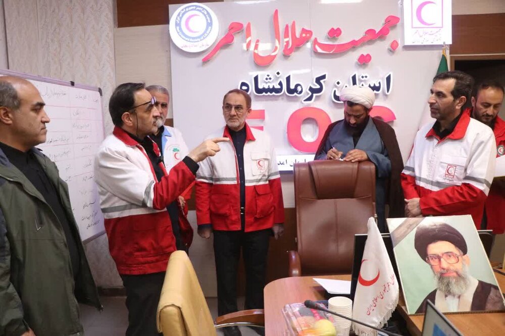بازدید معاون بهداشت، درمان و توانبخشی جمعیت هلال احمر جمهوری اسلامی ایران و مدیرکل گزینش جمعیت از اقدامات هلال احمر کرمانشاه بازدید معاون بهداشت، درمان و توانبخشی جمعیت هلال احمر جمهوری اسلامی ایران و مدیرکل گزینش جمعیت از اقدامات هلال احمر کرمانشاه