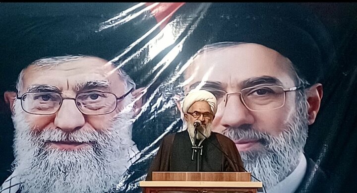 مطالبه‌ی مردم، انتخاب رهبری مانند رهبر شهید انقلاب بود