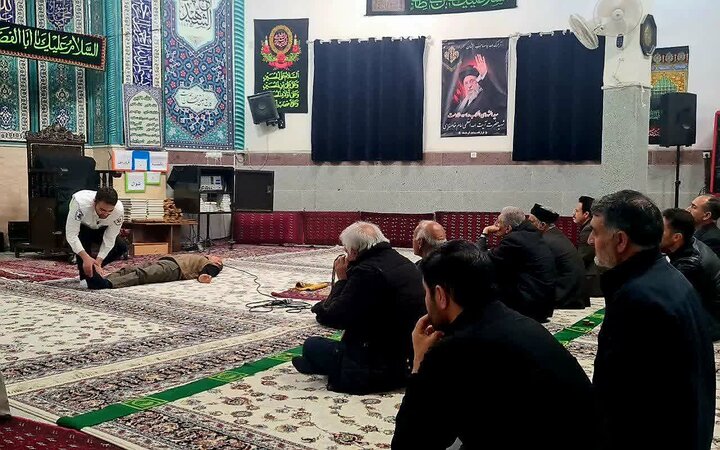 اجرای طرح آموزش محله‌محور خودامدادی و دگرامدادی در کرمانشاه برای شرایط جنگی