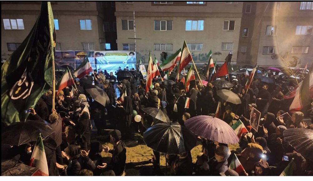 حمایت مردم کرمانشاه از کارکنان صنعت برق با  حضور در موکب شرکت توزیع نیروی برق استان  کرمانشاه