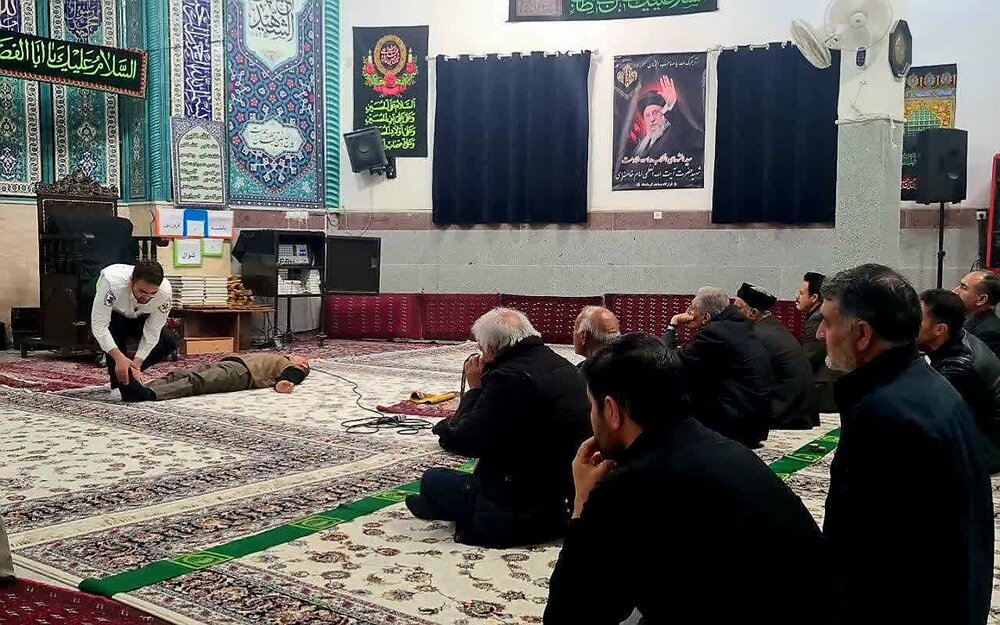 اجرای طرح آموزش محلهمحور خودامدادی و دگرامدادی در کرمانشاه برای شرایط جنگی اجرای طرح آموزش محلهمحور خودامدادی و دگرامدادی در کرمانشاه برای شرایط جنگی