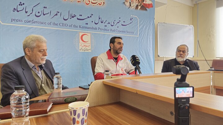 امدادگران هلال احمر با تمام توان در حوادث ناشی از جنگ حضور دارند