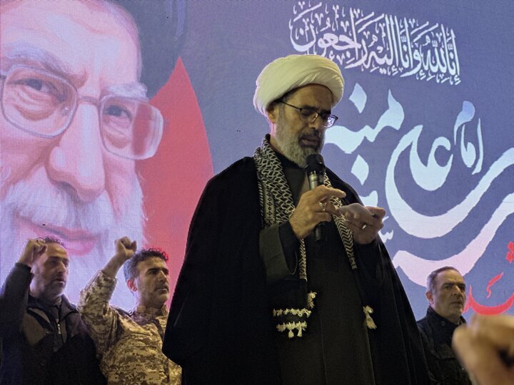 مقاومت مردم ایران موجب شد دشمن از شروط خود عقب‌نشینی کند