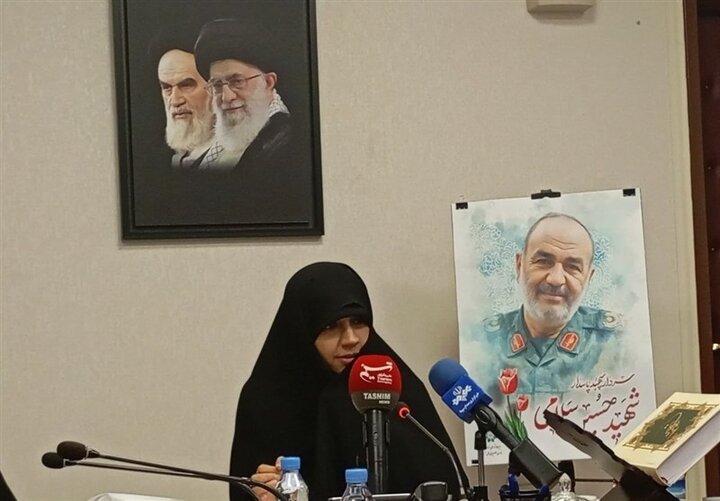 تأکید بر نقش زنان در جامعه‌سازی و تقویت وحدت شیعه و اهل‌سنت