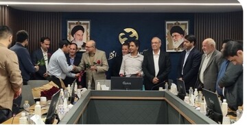 تجلیل از کارگران آتیه سازان حافظ