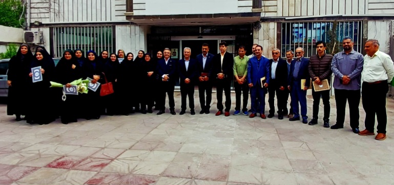 تجلیل ۲۰ معلم نمونه شهرستانی و استانی در فرمانداری قایمشهر/ معلمان، علاوه بر دغدغه کلاس دغدغه‌ی میدان نیز دارند