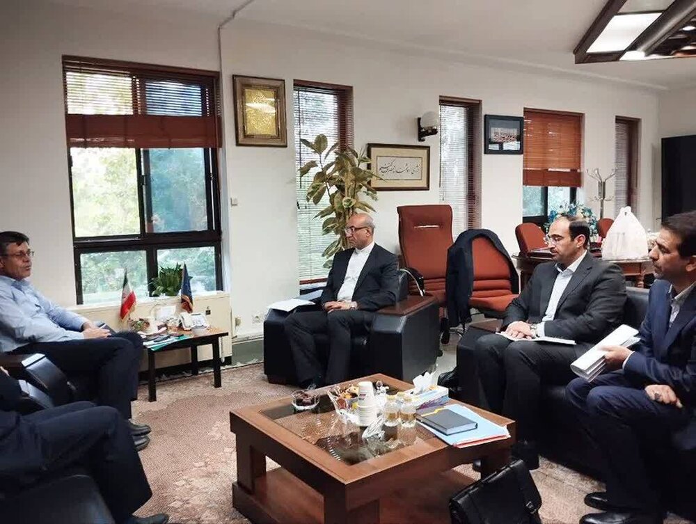دیدار استاندار کرمانشاه با مدیرعامل توانیر با محوریت توسعه زیرساختهای برق و بهبود خدماترسانی در استان برگزار شد دیدار استاندار کرمانشاه با مدیرعامل توانیر با محوریت توسعه زیرساختهای برق و بهبود خدماترسانی در استان برگزار شد