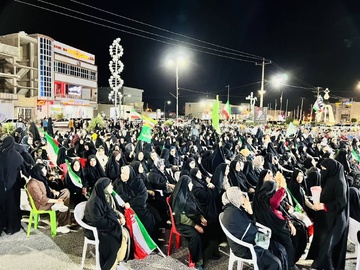 پخت و توزیع ۲۵۰۰ پرس غذای نذری به همت گروه جهادی شهید حاج قاسم سلیمانی شهرستان مهر در شب عید غدیر خم در حاشیه تجمعات میدانیعکاس : سیدمحمدرضا حسینی