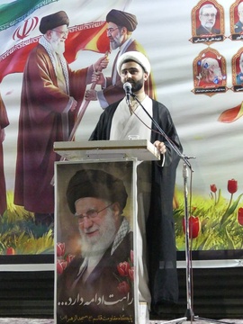 تجلیل از پیرغلامان حسینی در آیین «راه زینب (س)» شهرستان مُهر /عکاس زهرا صالحی