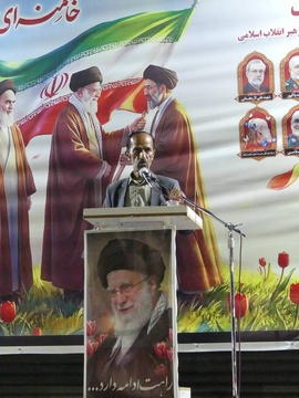 تجلیل از پیرغلامان حسینی در آیین «راه زینب (س)» شهرستان مُهر /عکاس زهرا صالحی