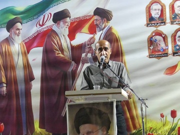 تجلیل از پیرغلامان حسینی در آیین «راه زینب (س)» شهرستان مُهر /عکاس زهرا صالحی