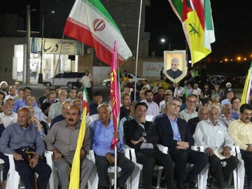 تجلیل از پیرغلامان حسینی در آیین «راه زینب (س)» شهرستان مُهر /عکاس زهرا صالحی