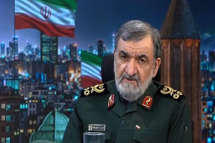 باید مراقب بود/ هر خوش‌بینی مورد سوء‌استفاده دشمن قرار می‌گیرد