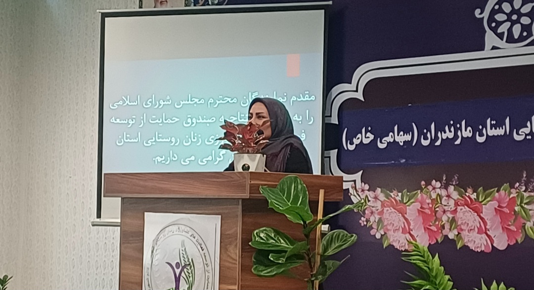 زنان روستایی نخستین حافظان منابع طبیعی هستند/ پارکموزه و بازار دائمی فعالیتهای کشاورزی در استان ایجاد میشود