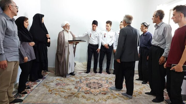 تقدیر از خیرین و اهالی نیک‌اندیش روستای چشمه‌خانی شهرستان گیلانغرب