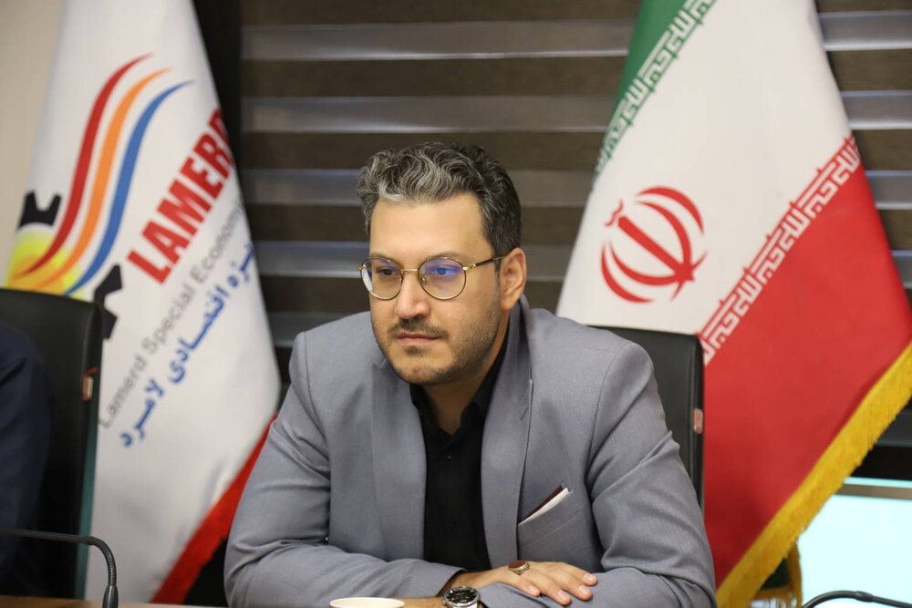 برهانی نائینی: شتاب اجرای زیرساختهای منطقه ویژه اقتصادی لامرد، تضمینکننده اعتماد سرمایهگذاران است برهانی نائینی: شتاب اجرای زیرساختهای منطقه ویژه اقتصادی لامرد، تضمینکننده اعتماد سرمایهگذاران است