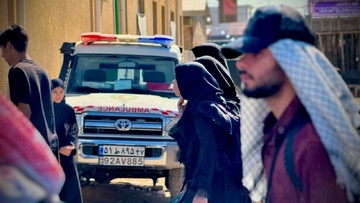 خدمت‌رسانی امدادگران هلال‌احمر به زائران کربلا