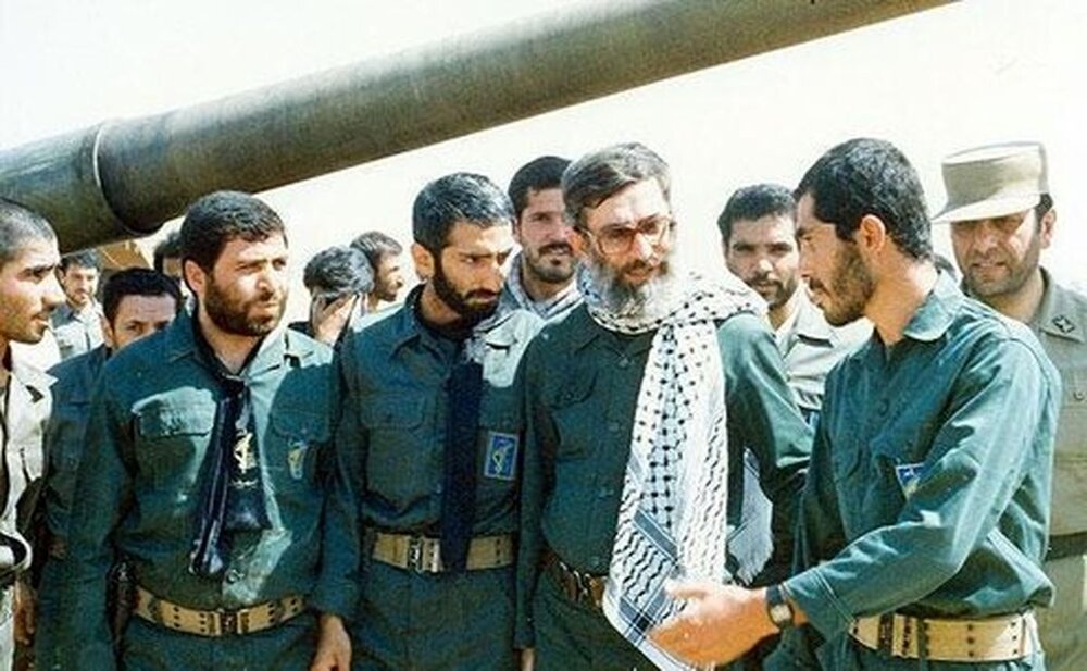 شبکه قرآن و معارف سیما روایتگر حضور رهبر شهید در روزهای دفاع و مقاومت