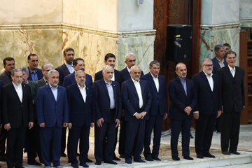 تجدید میثاق رئیس جمهور  با آرمان‌های امام راحل