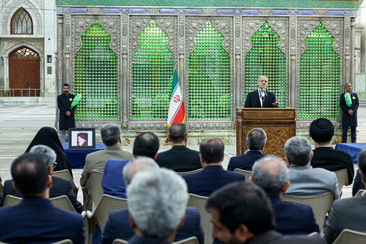 پزشکیان: تلاش میکنیم خدمتگزار مردم باشیم/ دنیا در برابر قدرت ایران حیرت کرد پزشکیان: تلاش میکنیم خدمتگزار مردم باشیم/ دنیا در برابر قدرت ایران حیرت کرد