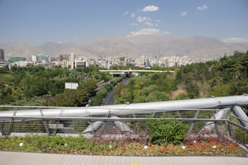 پل طبیعت تهران