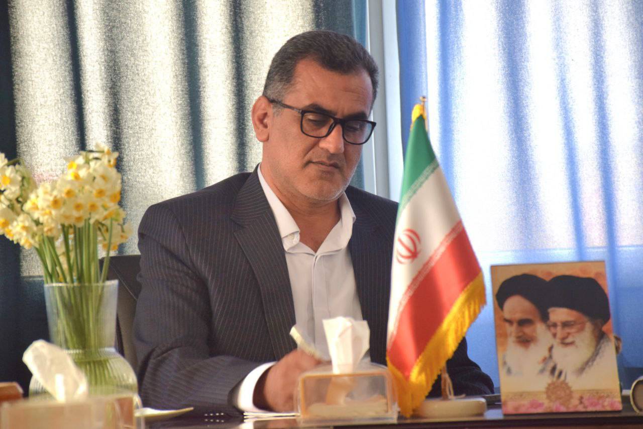 گردشگری لاریم در انتظار حمایت استاندار/ ساحل ۱۳۰۰ متری لاریم، ظرفیتی که پشت سد موانع مانده است