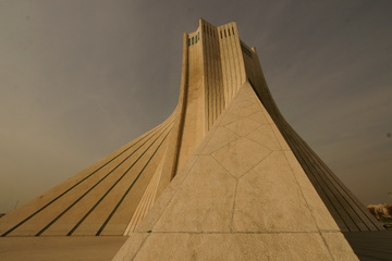 برج آزادی؛ روایت تصویری نماد تهران
