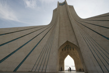 برج آزادی؛ روایت تصویری نماد تهران