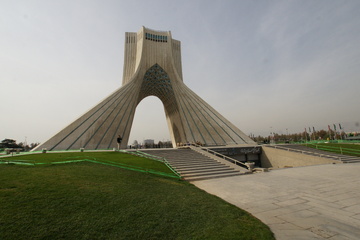 برج آزادی؛ روایت تصویری نماد تهران