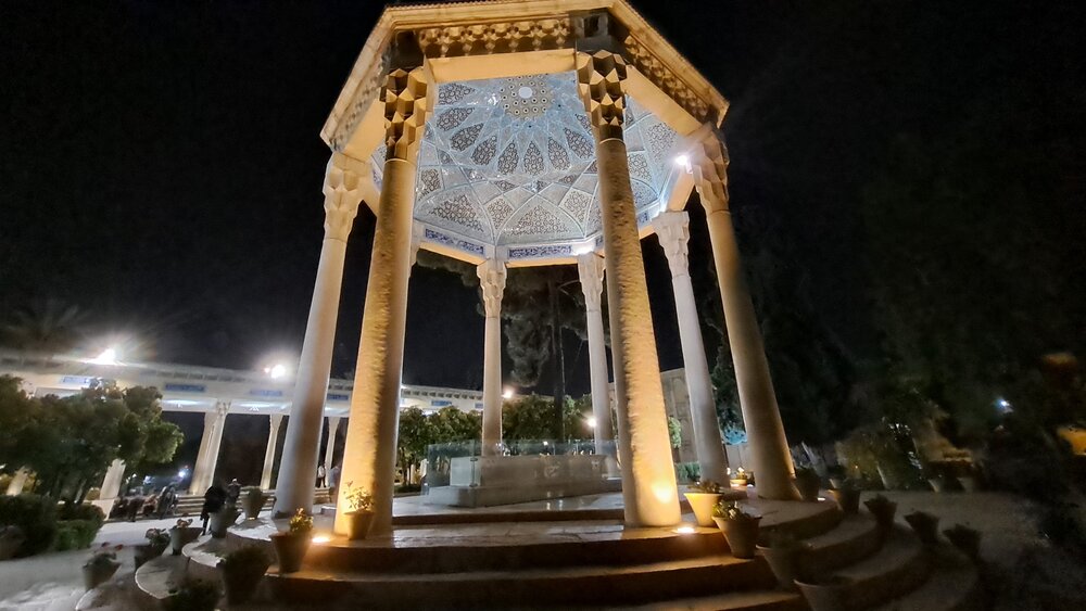 حافظ؛پیوند شعر و سلامت روان
