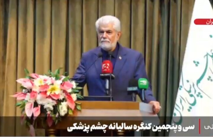 پیگیر تامین تجهیزات پزشکی از طریق رایزنی با رئیس جمهور هستیم.