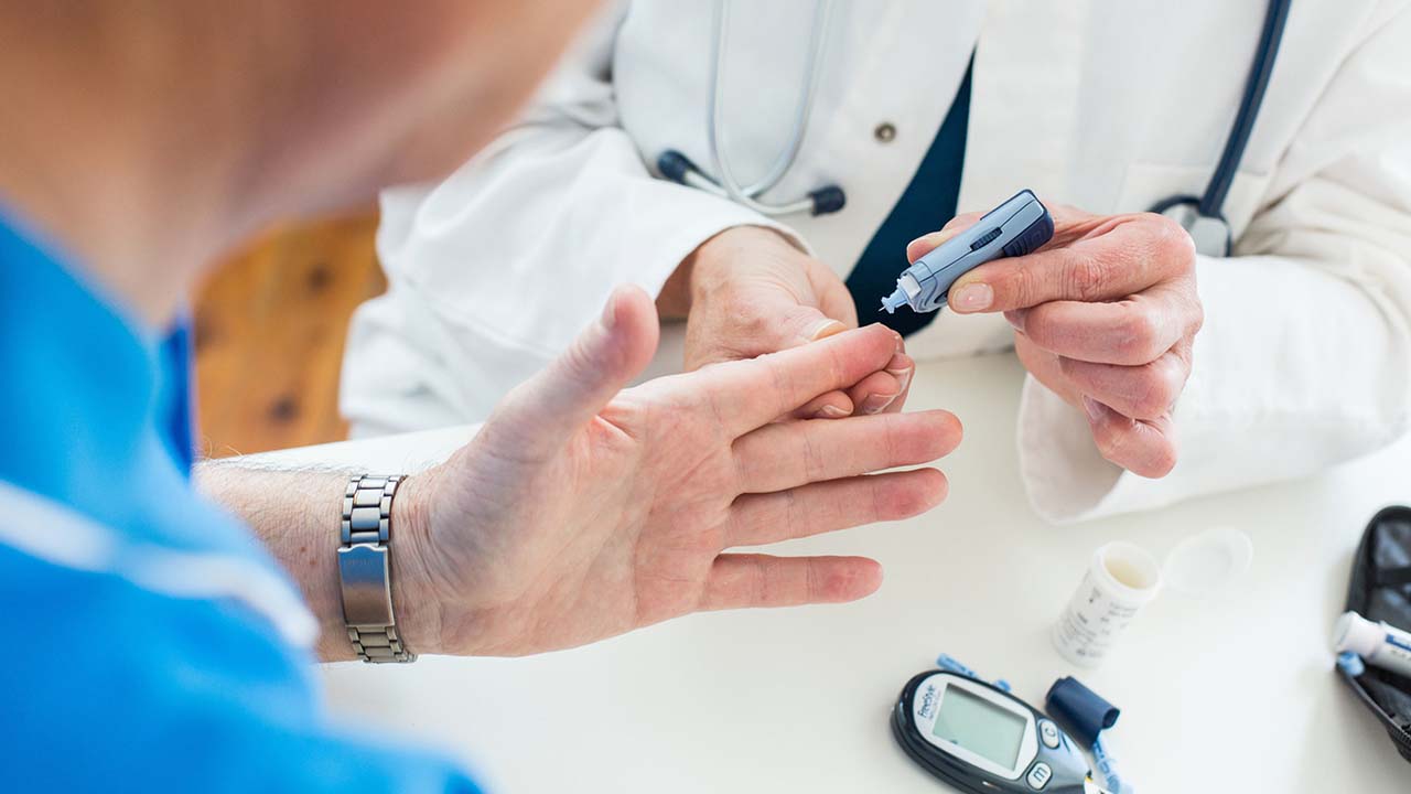 بیش از 25 درصد بیماران مبتلا به دیابت در مناطق تحت پوشش دانشگاه علوم پزشکی مشهد از بیماری خود بی اطلاعند