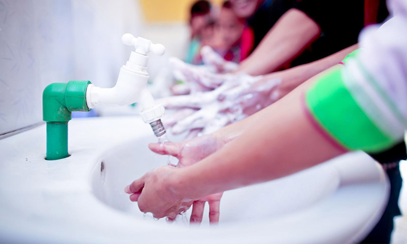 اهمیت آموزش شستن دست ها به خردسالان