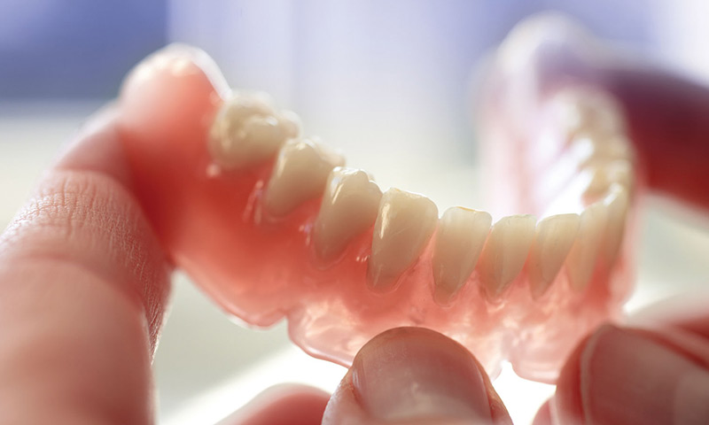 دندان مصنوعی و انواع آن
